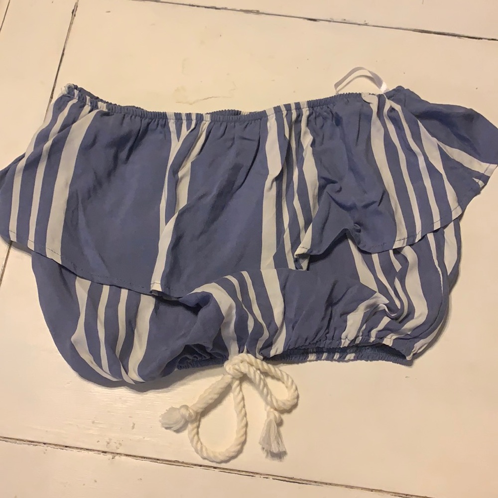 off the shoulder crop top with a rope to tie at the bottom size small